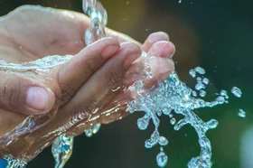 hands-4903050_960_720.jpg