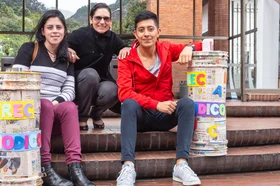 reciclaje.utadeo.tadeo_.estudiantes.cuidar.el_.ambiente.profesores.1.jpg