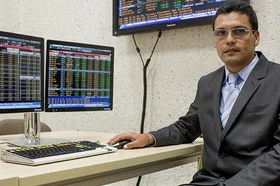 web_edgar_ricardo_jimenez_mendez_-_especializacion_en_gobierno_y_gestion_publica_20150406_003.jpg