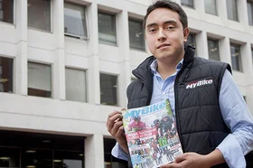 webnota_egresado_alex_pena_revista_my_bike_20150709_001.jpg