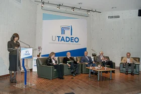 webnota_lanzamiento_libro_fundadores_20140813_008.jpg