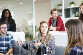 workplace-1245776_640_1.jpg