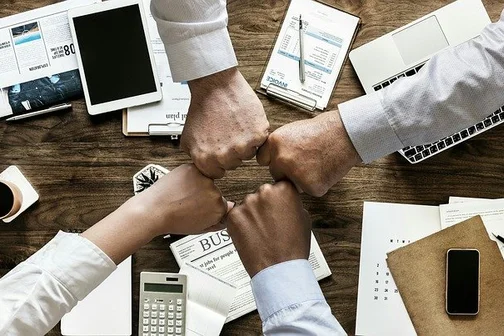 teamwork-3213924_640.jpg
