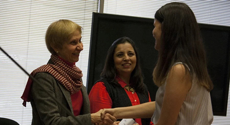 webnota_entrega_certificados_grupo_orientar_20160922_008.jpg