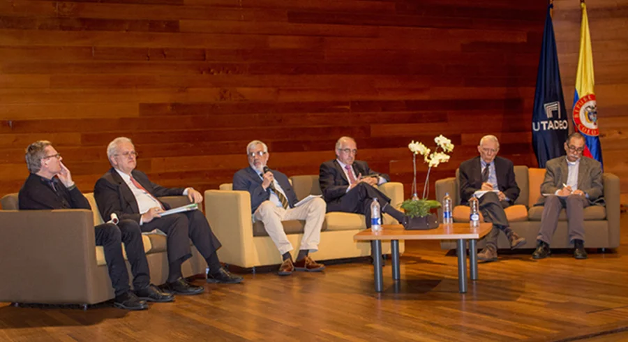 webnota_foro_desarrollo_social_para_el_posconflicto_020715_001.jpg