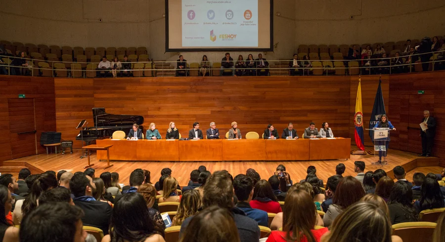 grados.octubre.2019.utadeo.28.jpg