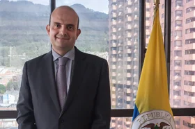portada.viceministro.de_.salud_.y.relaciones.publicas.profesor.utadeo.colombia.2.jpg