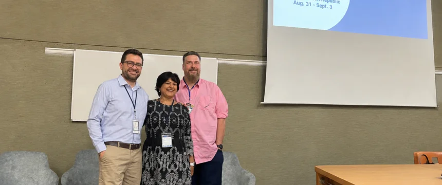 UTadeo presentó en WOLFcon 2026 sus avances en innovación y gestión bibliotecaria 
