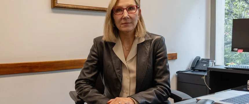 Claudia Dangond Gibsone