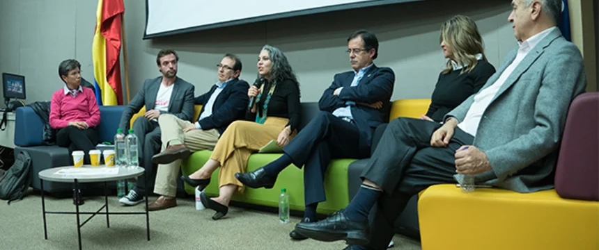 audiencia-publica-paz-urbana-.-alcaldia-de-bogota-.-utadeo-1.png