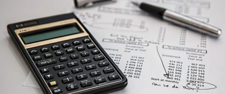 calculator-385506_640_1.jpg
