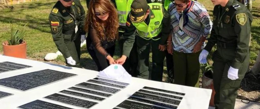descubrimiento_placa_cenotafio_memoria_historica.jpg