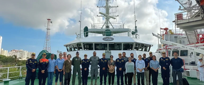 equipo-cientificio-en-arc-simon-bolivar.jpeg