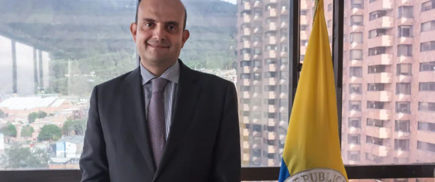 portada.viceministro.de_.salud_.y.relaciones.publicas.profesor.utadeo.colombia.2.jpg