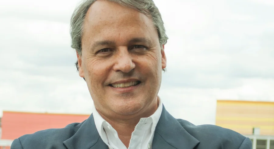 carlos.davila.fcea_.utadeo.jpg