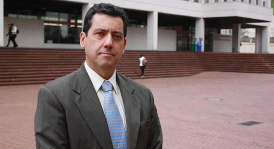 egresado-cabezote.jpg