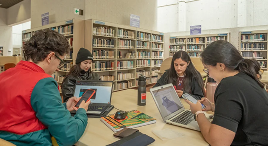 estudiantes.utadeo.1.jpg