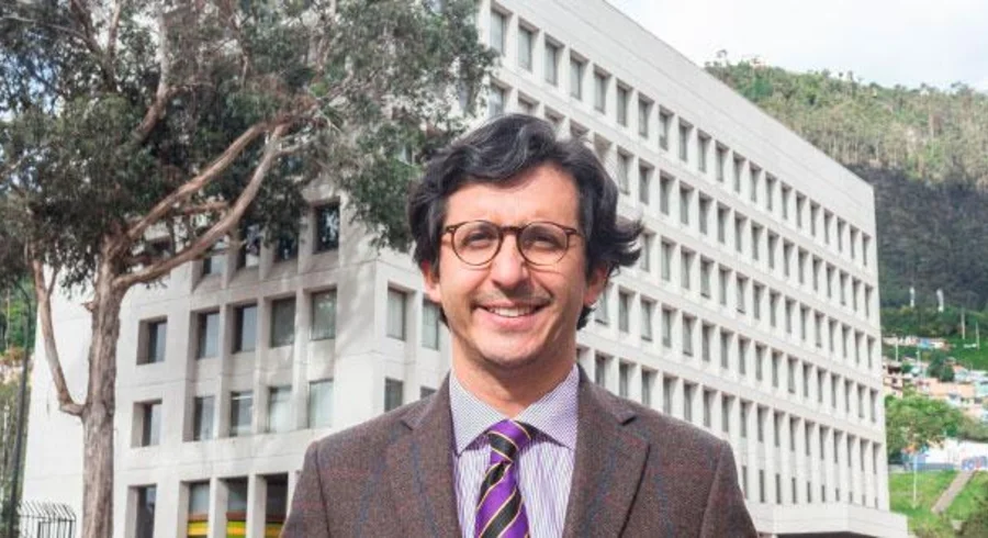 facultad-de-ciencias-sociales-julian-lopez-murcia.7_1.jpg