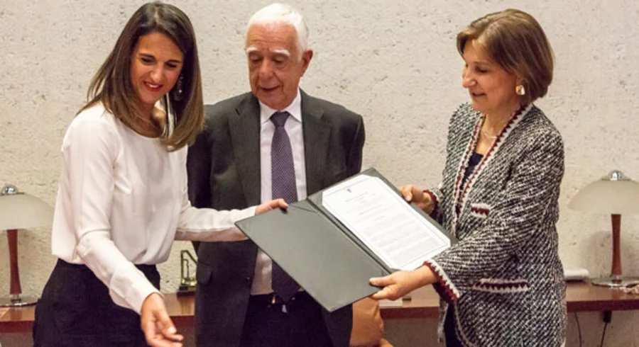 foto_entrega_acreditacion.jpg