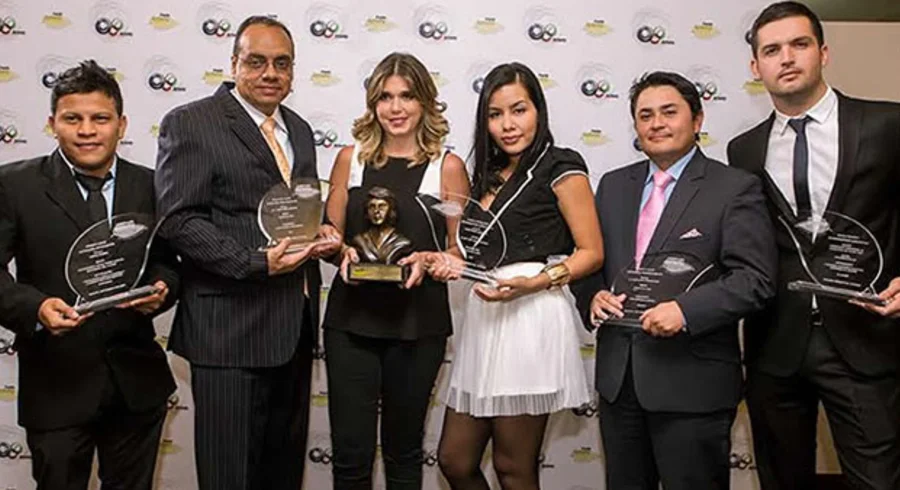 ganadores-premio-amway-de-periodismo-ambiental-2015.jpg