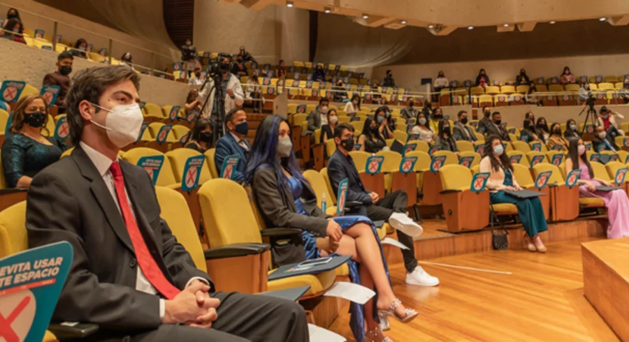 grados_auditorio.png