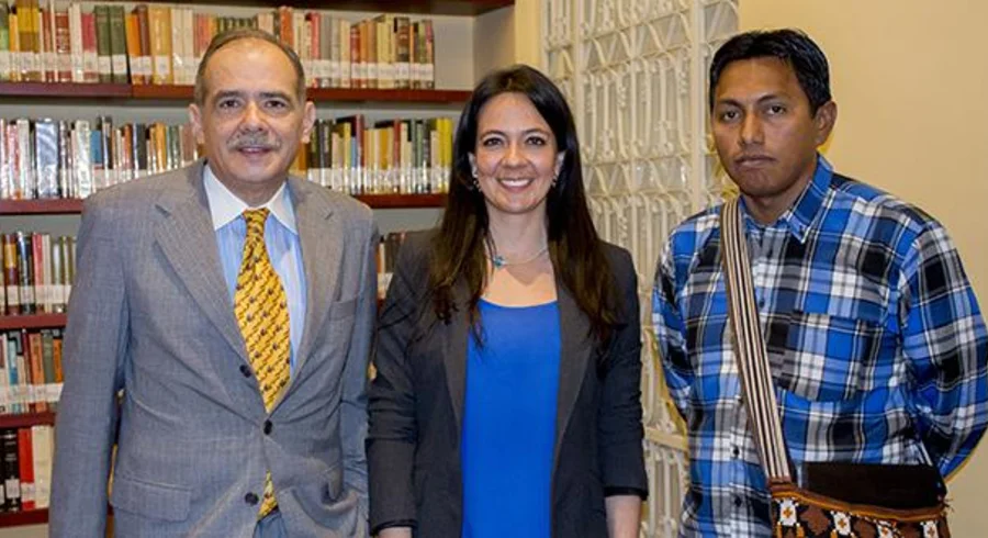 nota_rueda_de_prensa_indigenas_wayuu_20150219_003_1.jpg