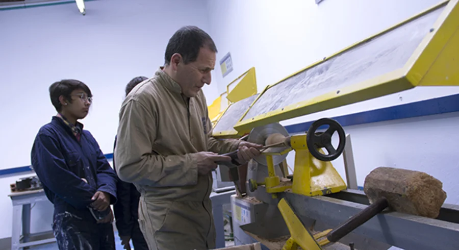 nota_taller_de_diseno_industrial_20130322_003.jpg