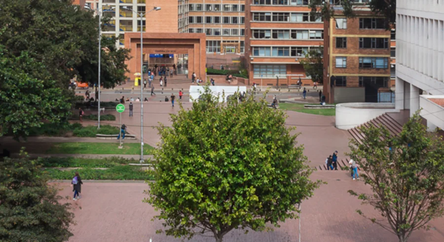 plazoleta.principal.utadeo.1.png