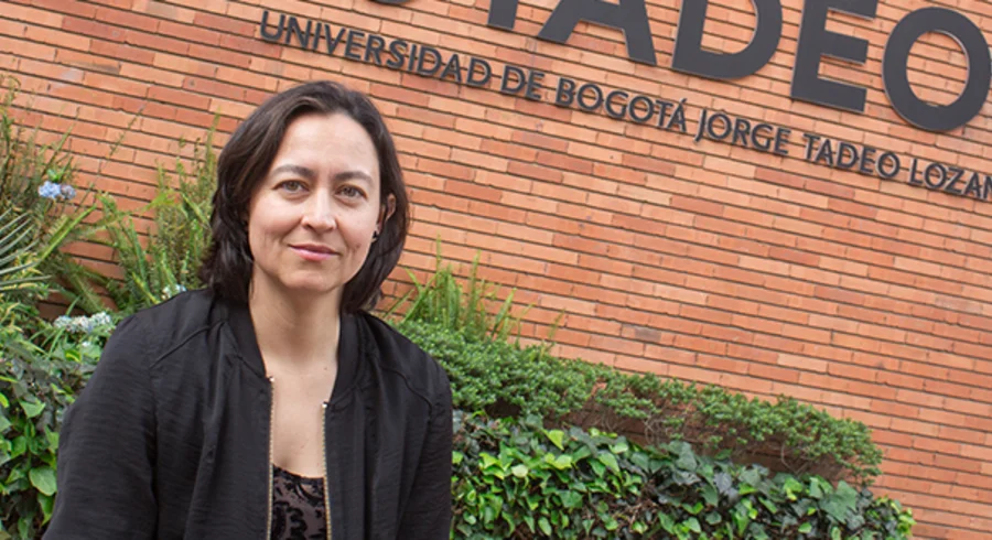 portada.elena_.perez_.profesora.invitada.fcea_.utadeo.jpg