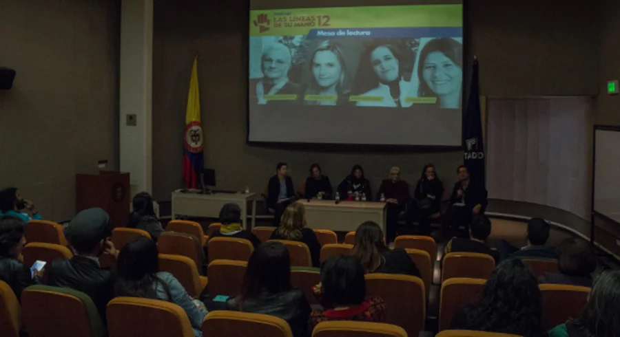 portada.las-lineas-de-su-mano-poesia-femenino-utadeo.jpg