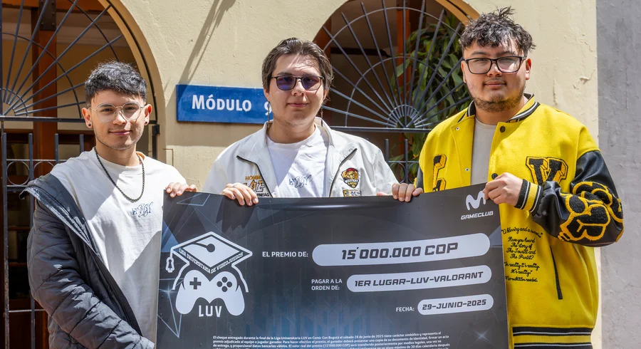 portada_-_retrato_-_ganadores_-_luv_-_cheque.jpg