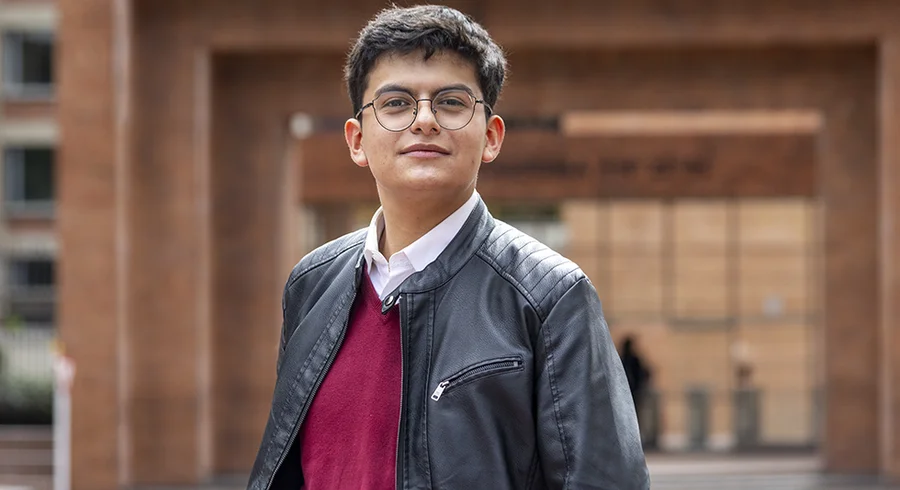 red_-_andresalaix_-_representante.estudiantil.2025_-_retrato.jpg