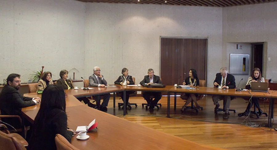 reunion_asociacion_egresados_tadeistas.jpg