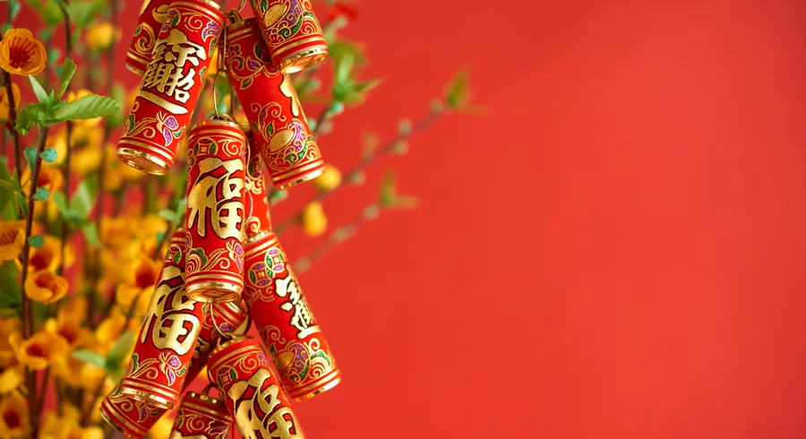 side-view-chinese-new-year-decoration-hanging-red-background.jpg