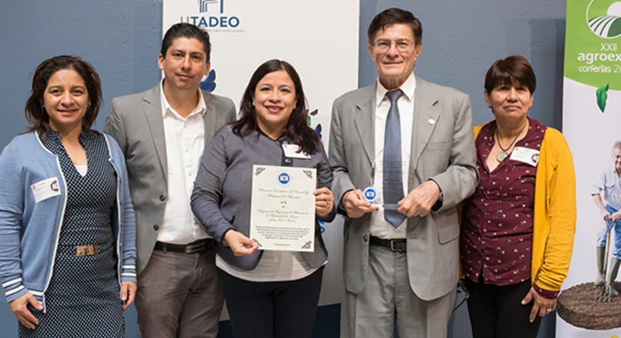 simposio-internacional-de-inocuidad-de-alimentos-reconocimiento-al-programa-de-ingenieria-de-alimentos.utadeo.1.jpg