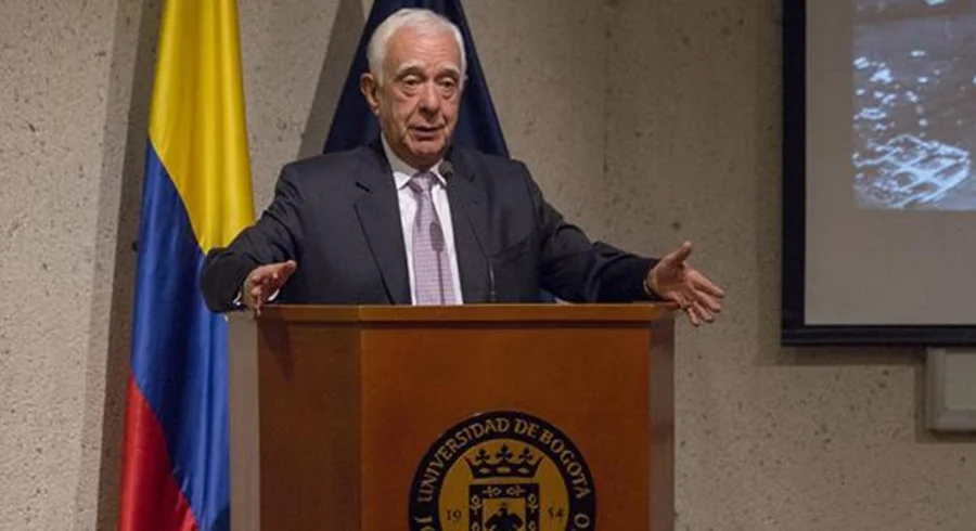 web_lanzamiento_la_fusta_de_hitler_jaime_pinzon_lopez_20150609_006_2.jpg