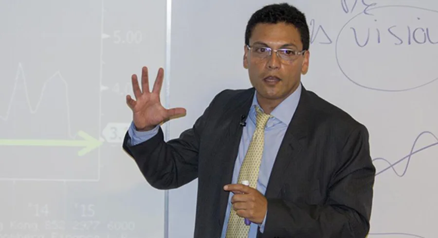 web_visita_estudiantes_universidad_de_mexico_20150428_001_1.jpg