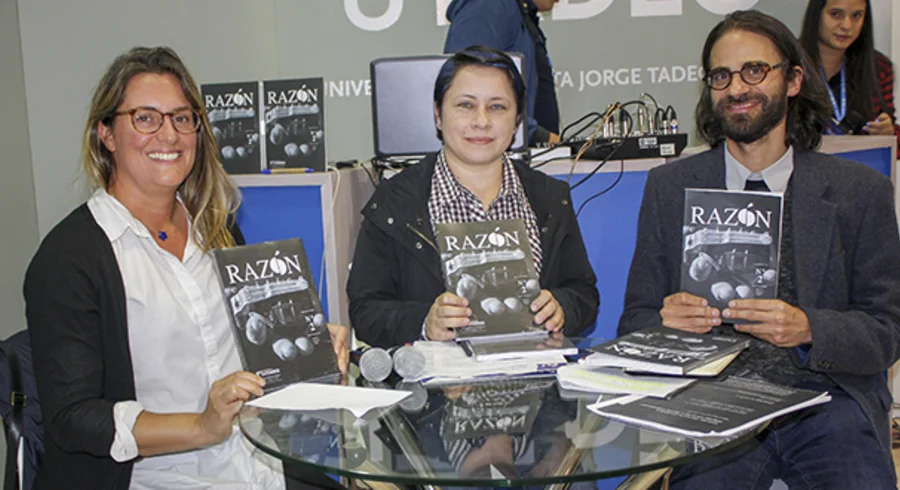 webnota_cafe_de_autor_lanzamiento_segundo_numero_revista_razon_critica_20170502_004.jpg