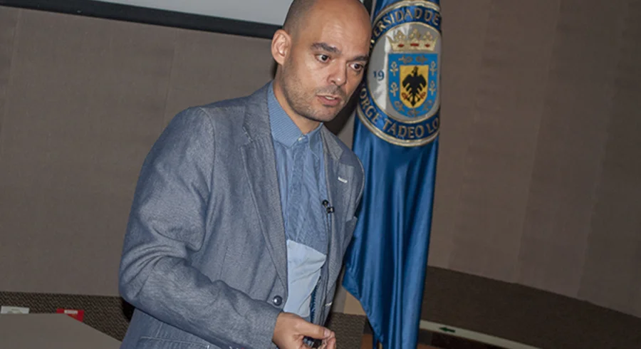 webnota_conferencia_design_xx_vs_xxi_20140915_004.jpg