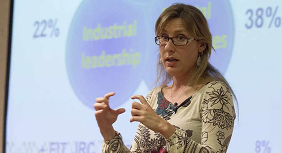 webnota_conferencia_horizonte_2020_silvia_anastasia_20150511_004.jpg