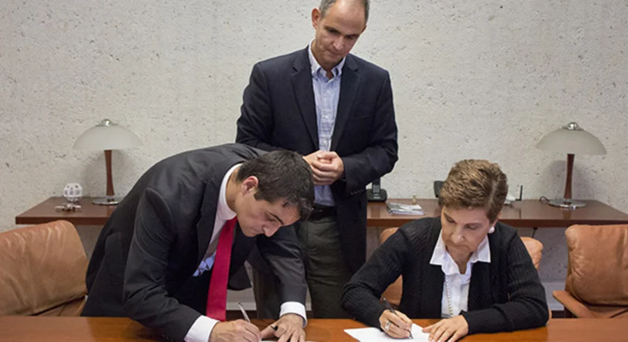 webnota_convenio_oei_-_organizacion_de_estados_iberoamericanos_20150715_002.jpg
