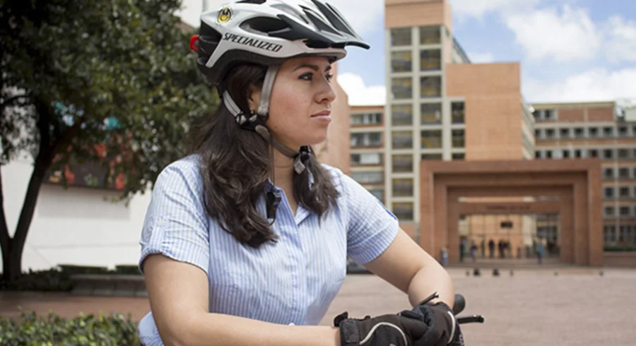webnota_egresada_diana_romero_mujeres_en_bicicleta_20150717_004.jpg