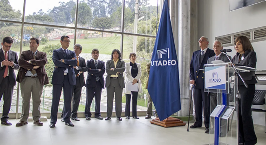 webnota_inauguracion_cipi_centro_de_investigacion_en_procesos_de_ingenieria_20141028_002.jpg