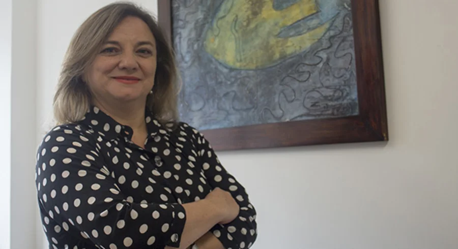 webnota_nueva_directora_educacion_continua_monique_castillo_20151109_001.jpg