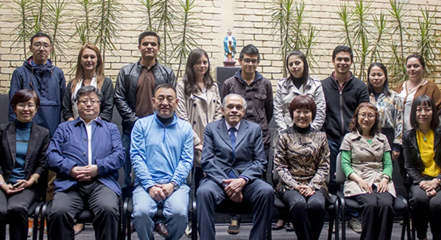 webnota_visita_periodistas_chinos_instituto_confucio_20160516_012.jpg