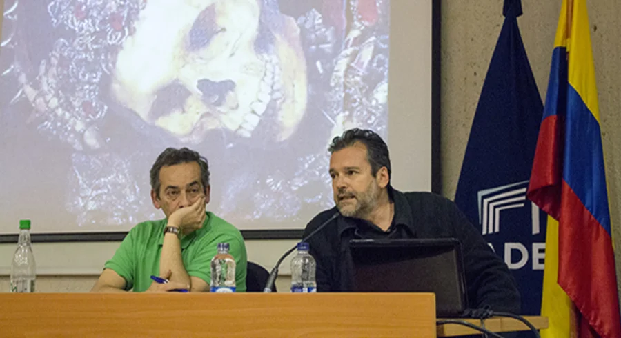 webnota_zona_c_conferencia_jose_alejandro_restrepo_fetichismo_de_estado_y_o_religion_20150326_005.jpg