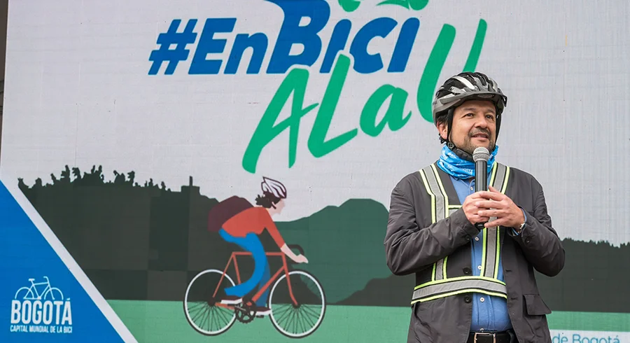 1ra-caravana-bici-de-universidades.-en-bici-a-la-u.-utadeo.tadeo_.bogota.13.jpg