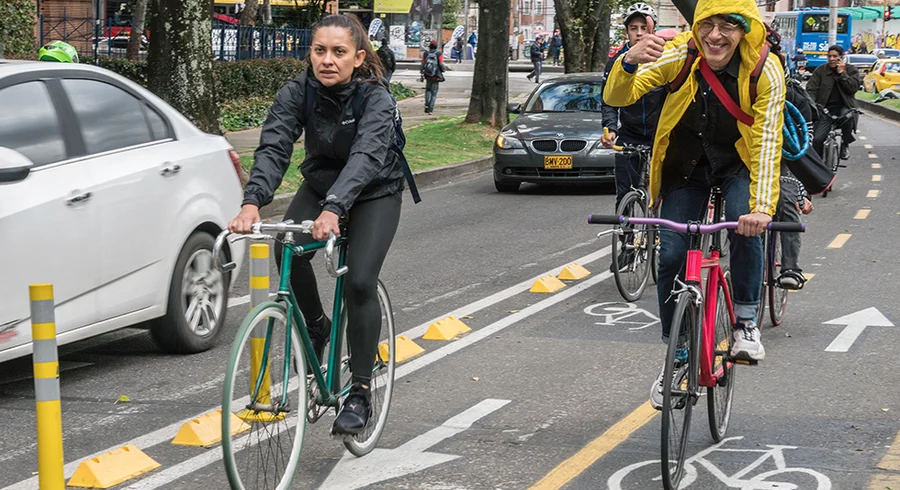 1ra-caravana-bici-de-universidades.-en-bici-a-la-u.-utadeo.tadeo_.bogota.18.jpg