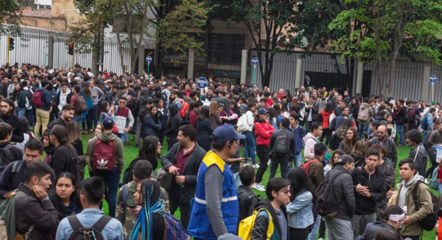 655-402.simulacro.de_.evacuacion.24.oct_.2018.utadeo.4.jpg