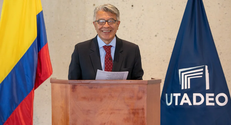 becas-excelencia-carlos-sanchez-rector-utadeo.jpg